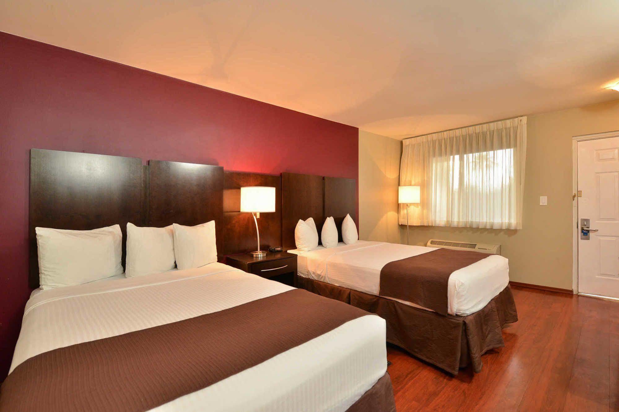 Quality Inn & Suites Phoenix Nw - Sun City Youngtown Ngoại thất bức ảnh