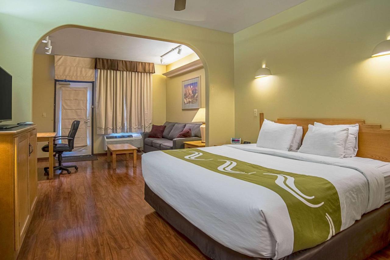 Quality Inn & Suites Phoenix Nw - Sun City Youngtown Ngoại thất bức ảnh